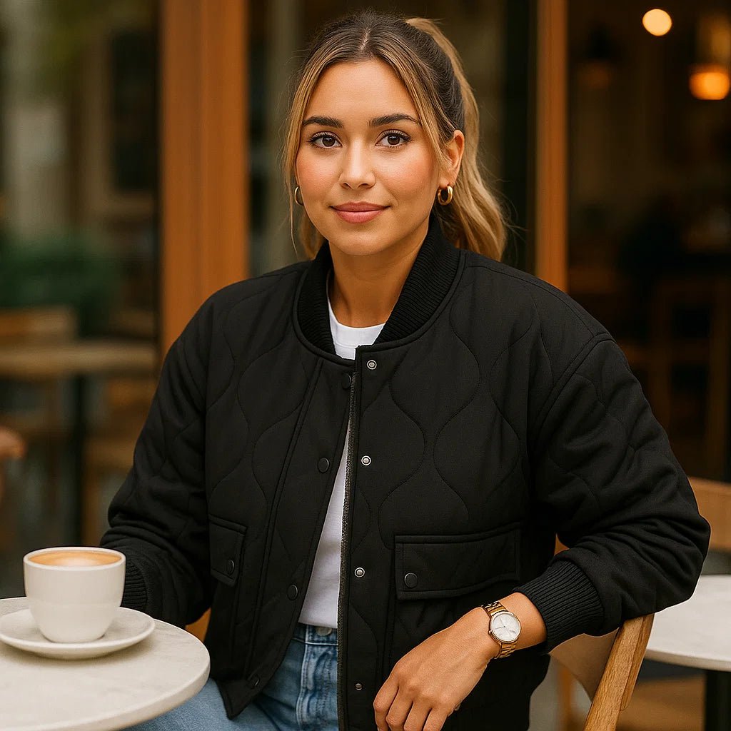 Krótka kurtka bomberka Karina – Żebrowane wykończenia – Kieszenie boczne – Wygodna dla kobiet - vivano - warszawa