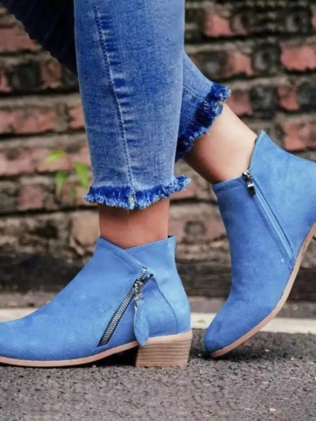 Zamszowe Botki na Zipper - Styl Chic i Niezrównany Komfort vivano-warszawa