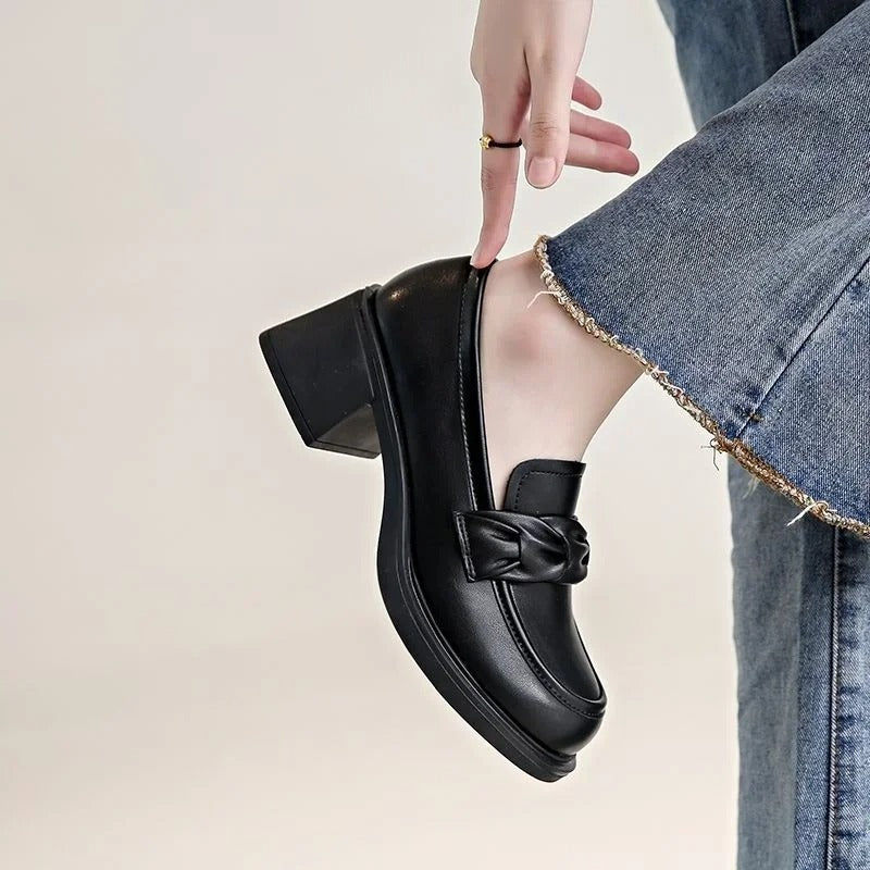 Eleganckie Buty Damskie - Kwadratowy Obcas Seraphina