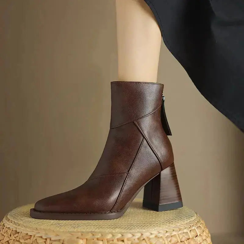 Skórzane Botki na Obcasie - Elegancja AMBER - Komfort Chic vivano-warszawa